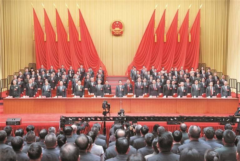 1月28日，贵州省第十四届人民代表大会第二次会议胜利闭幕