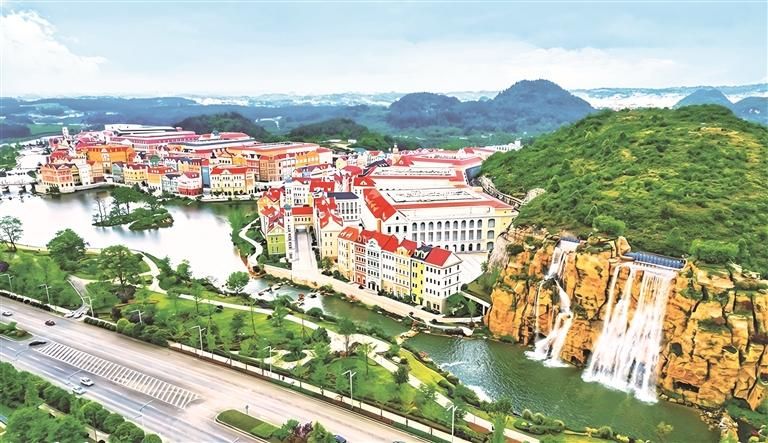 【黔山贵水领袖情·回访记】十年，从拓荒者到领跑者——大数据产...